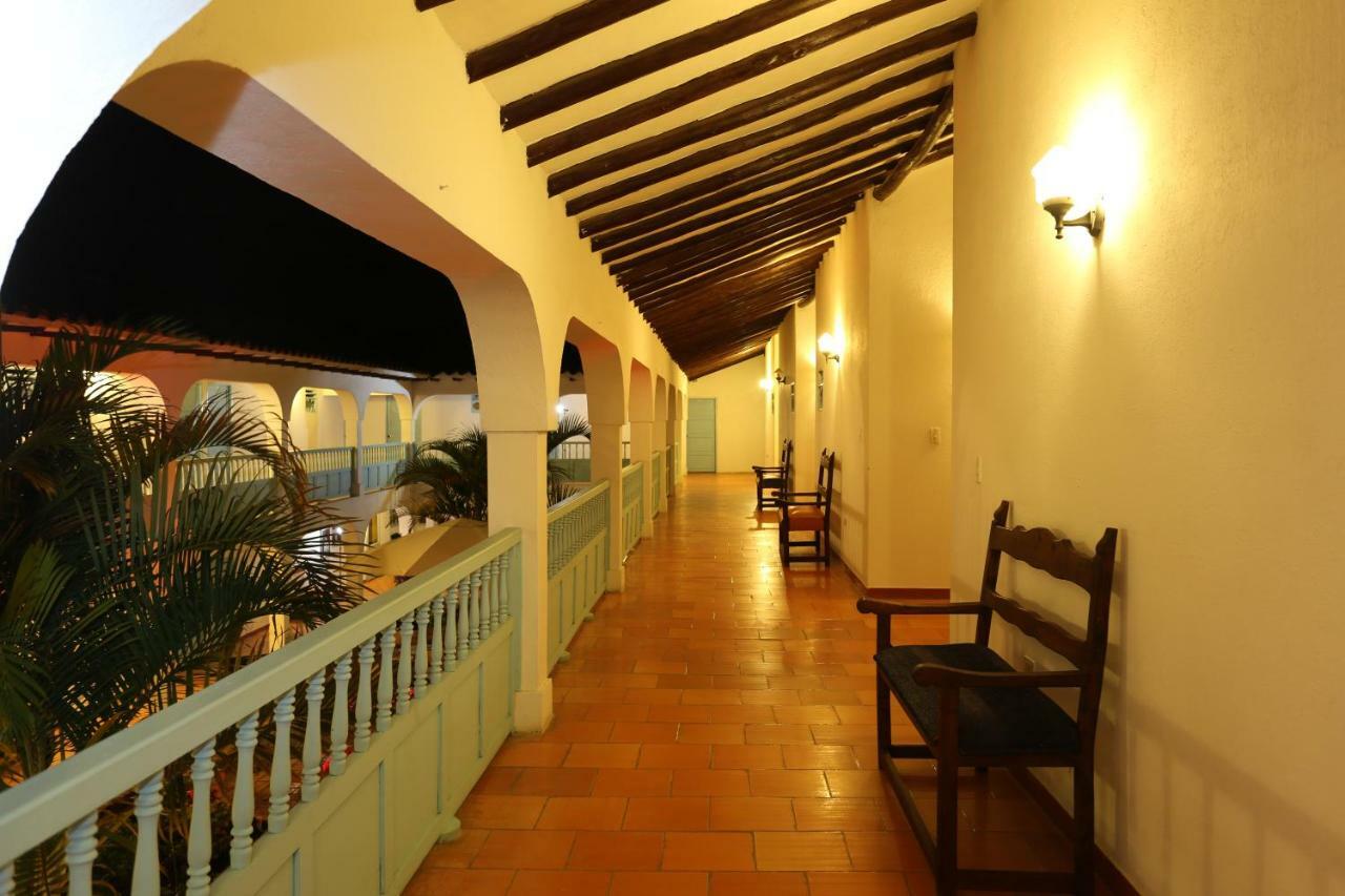Hotel Aqua Vitae 莱瓦镇 外观 照片